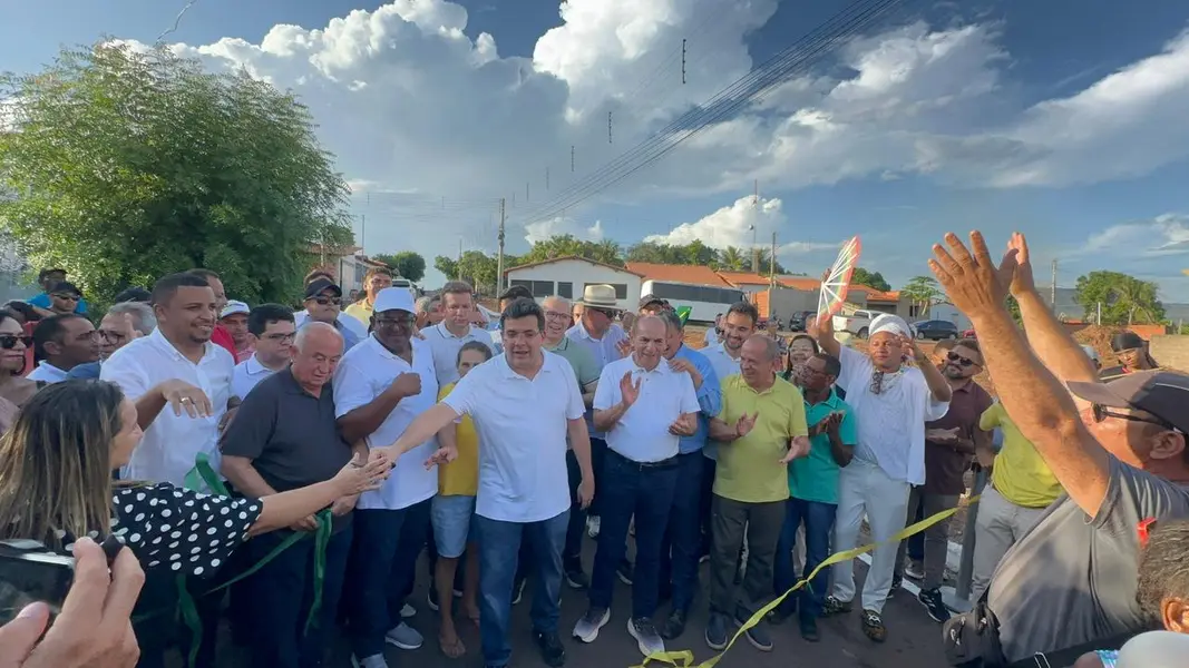 Rafael Fonteles entrega rodovia e ponte em Santa Rosa do Piauí