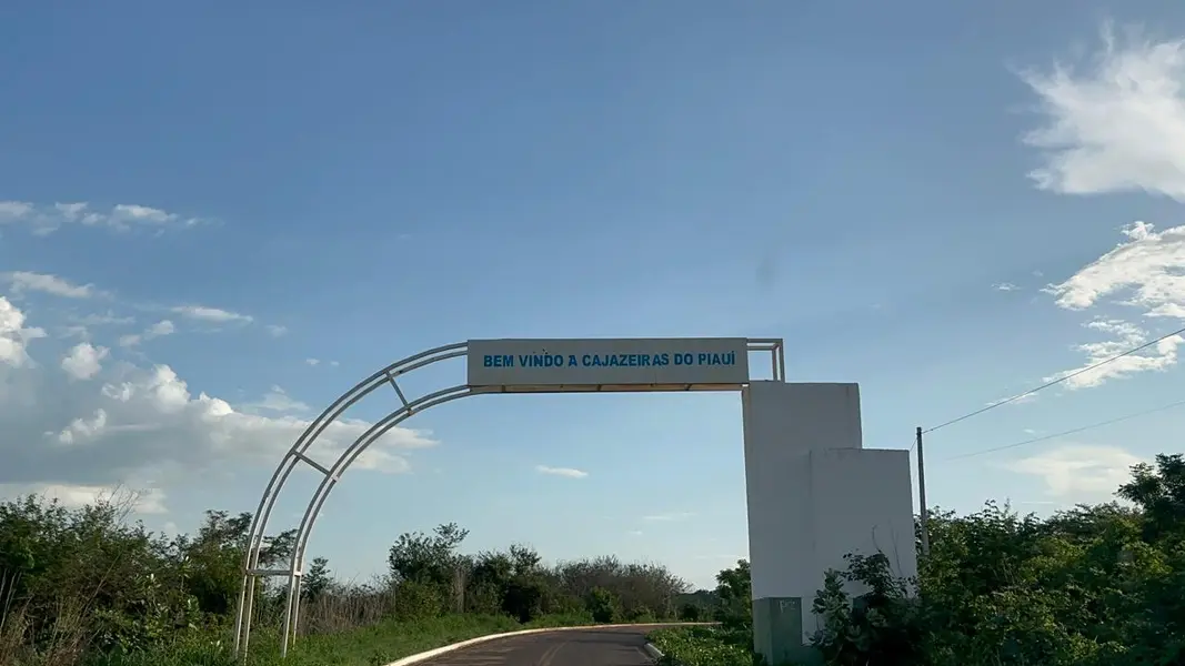 Rafael Fonteles entrega rodovia e ponte em Santa Rosa do Piauí