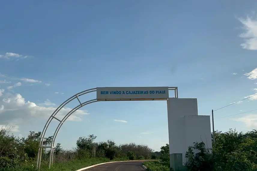 Rafael Fonteles entrega rodovia e ponte em Santa Rosa do Piauí