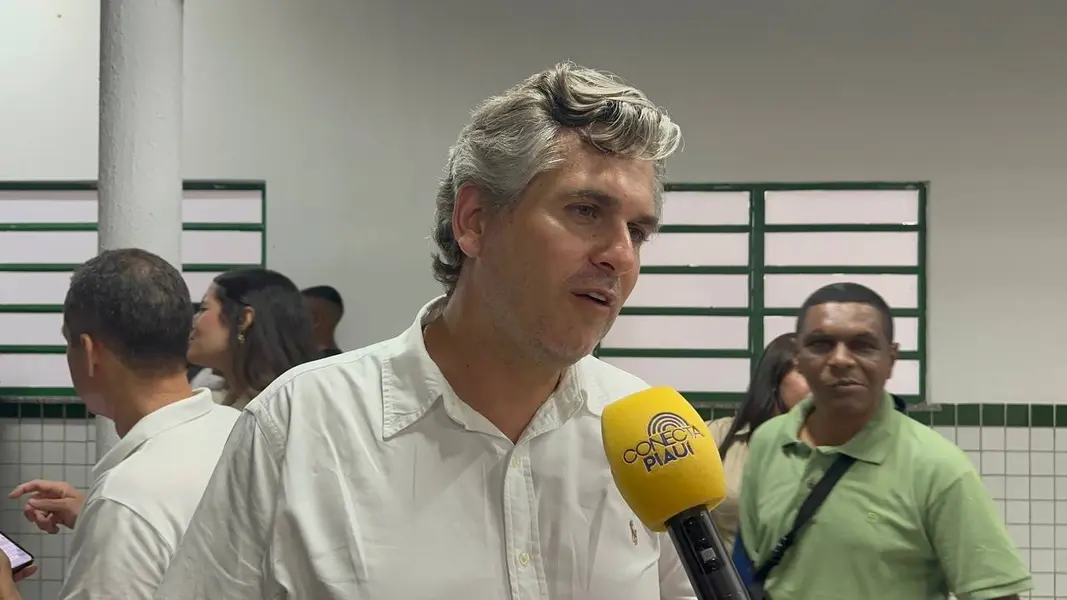 Rafael Fonteles entrega rodovia, ponte, asfalto urbano e escola no Sul do Piauí