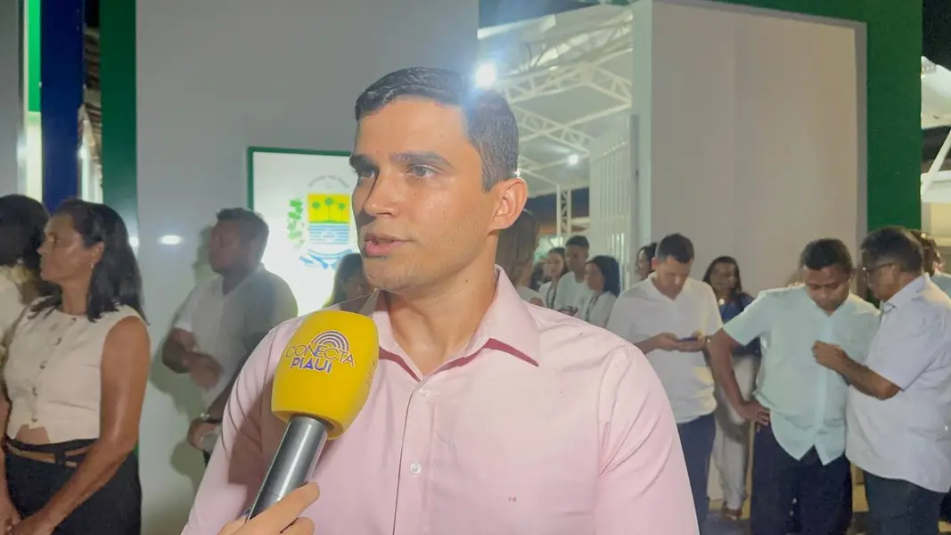 Rafael Fonteles entrega rodovia, ponte, asfalto urbano e escola no Sul do Piauí