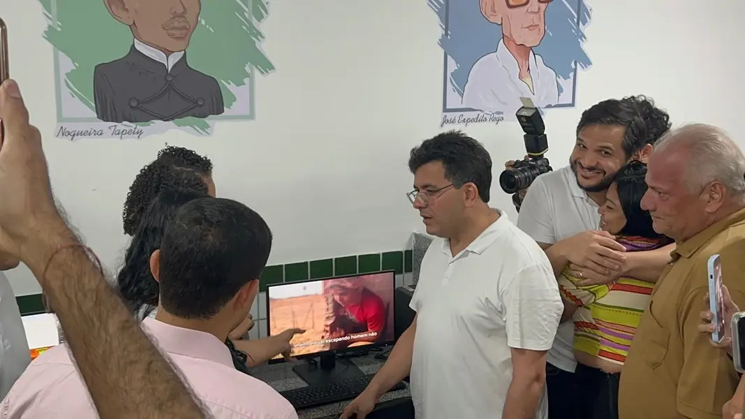 Rafael Fonteles entrega rodovia, ponte, asfalto urbano e escola no Sul do Piauí