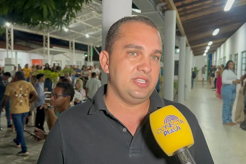 Rafael Fonteles entrega rodovia, ponte, asfalto urbano e escola no Sul do Piauí