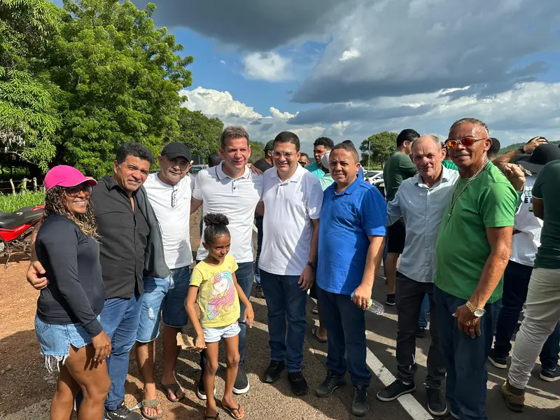 Rafael Fonteles entrega rodovia, ponte, asfalto urbano e escola no Sul do Piauí