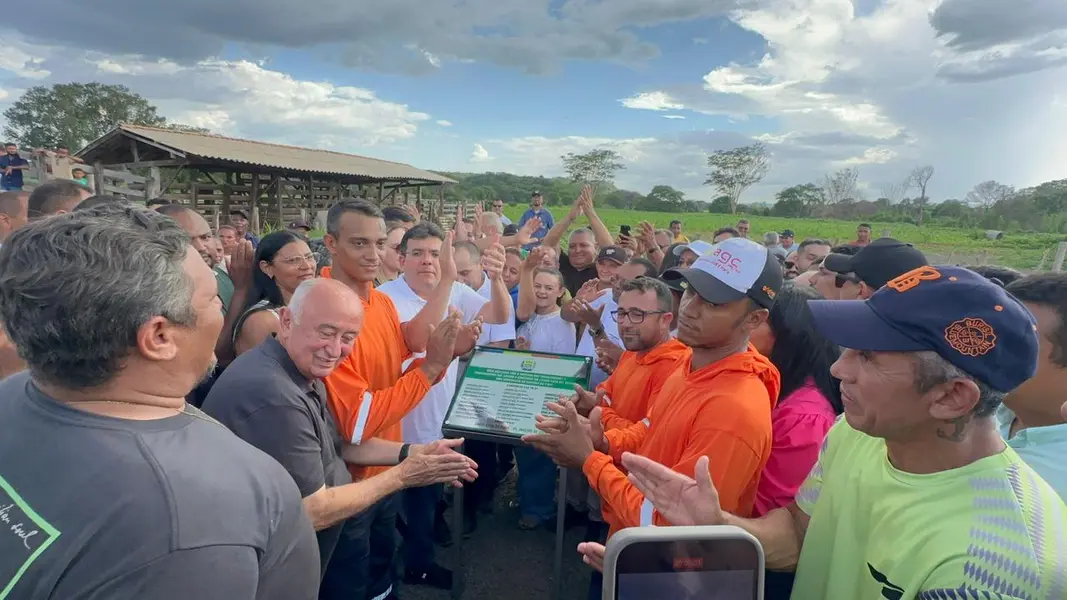 Rafael Fonteles entrega rodovia, ponte, asfalto urbano e escola no Sul do Piauí