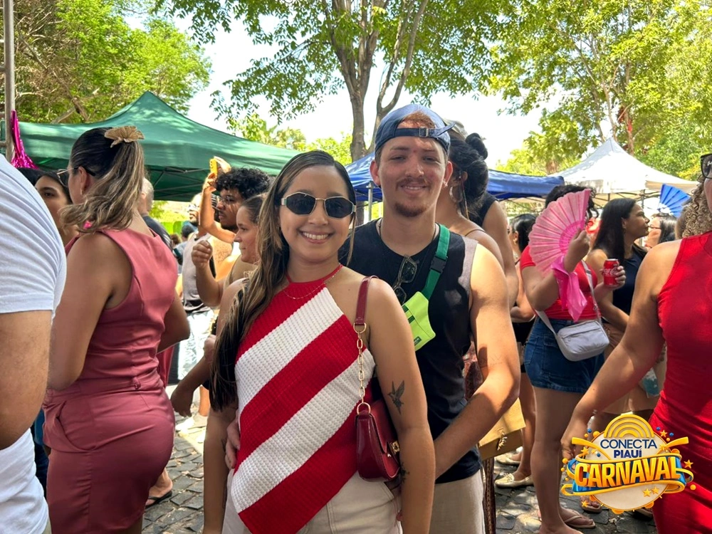 Segundo dia do 'Carnaval no Centro' ganha força e movimenta a economia em Teresina