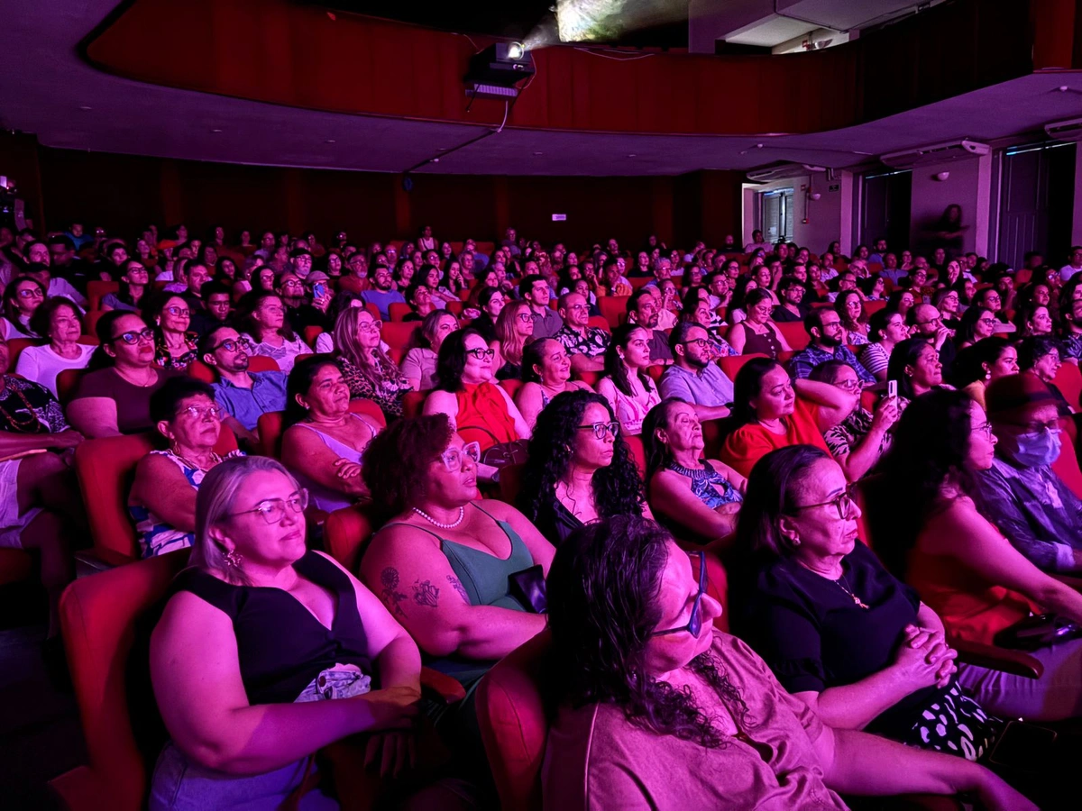 Show Abraço une Vavá Ribeiro e Zé Quaresma em espetáculo no Teatro 4 de Setembro