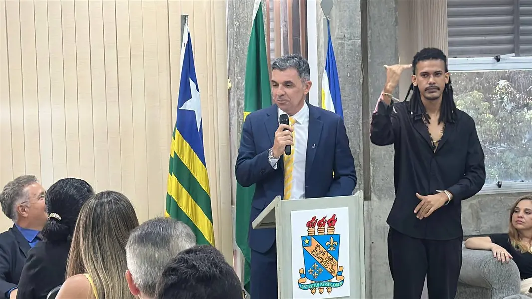 Uespi empossa novo reitor e vice-reitora para o quadriênio 2026–2030