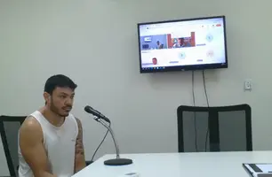 Veja a audiência de custódia do acusado de agredir companheira em Parnaíba (Foto: Reprodução)