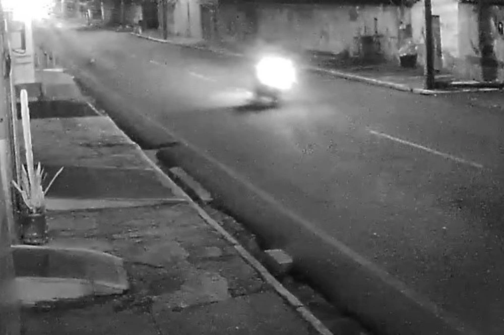 Veja o momento do arrombamento em casa lotérica de Campo Maior