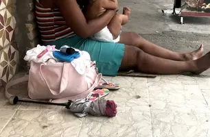 20 famílias venezuelanas levam crianças às ruas de Teresina para pedir dinheiro (Foto: Gabriel  Prado / Conecta Piauí)