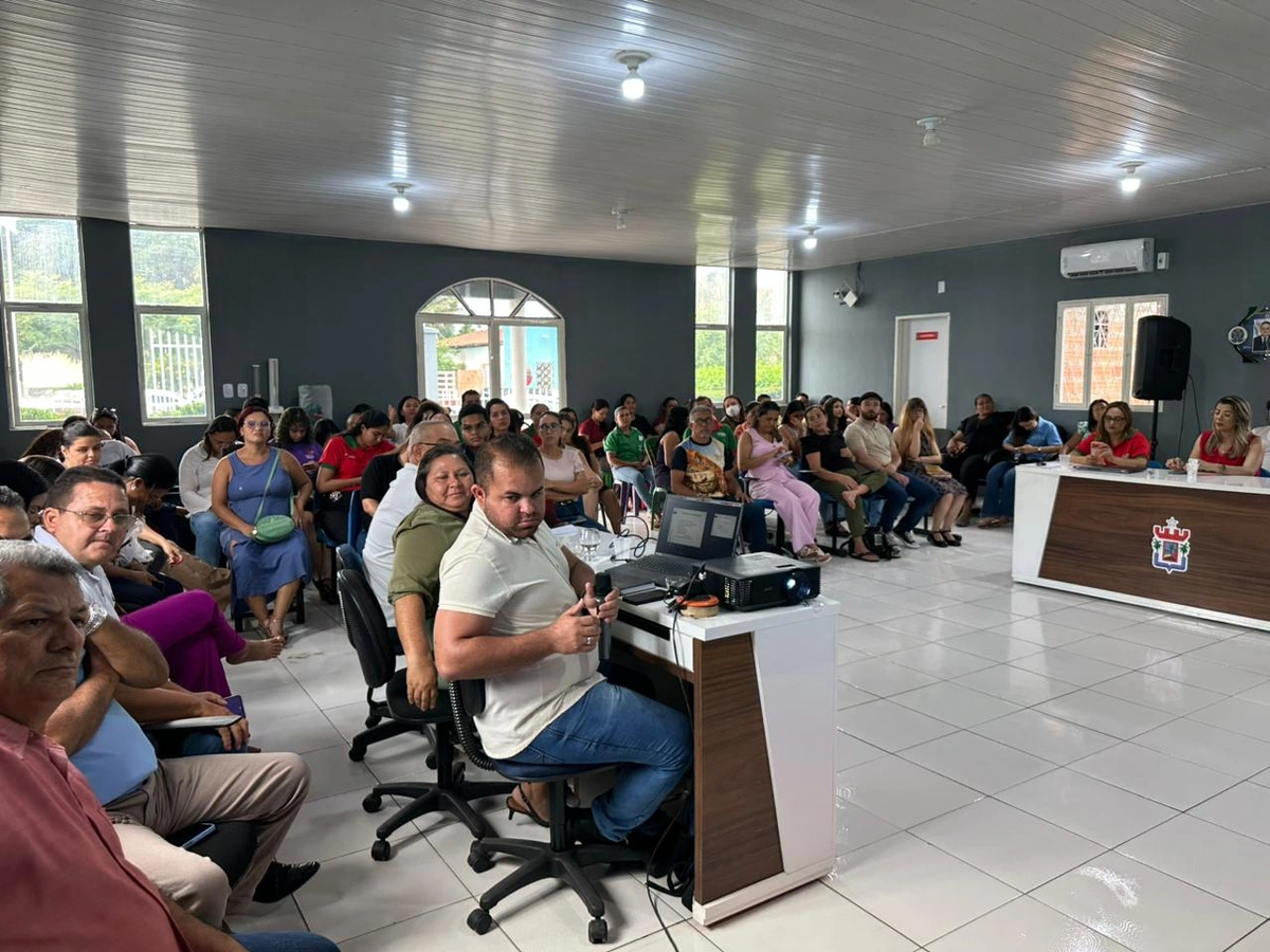 Abdoral Melo realiza audiência pública e apresenta gestão em São João do Arraial