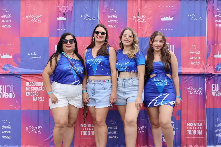 Álbum de fotos: Bloquinho do Vila agita Teresina com Xanddy Harmonia