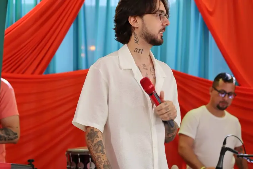 Álbum de fotos: Bloquinho do Vila agita Teresina com Xanddy Harmonia