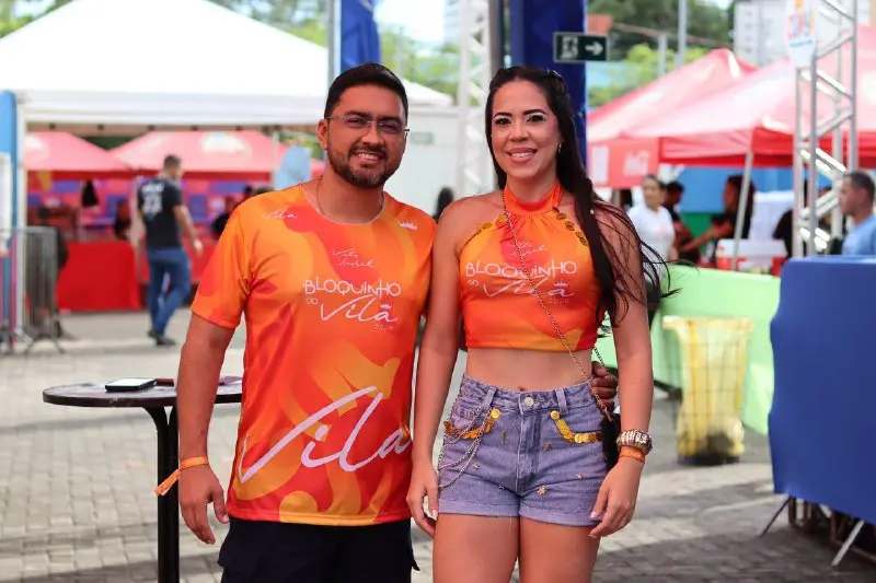 Álbum de fotos: Bloquinho do Vila agita Teresina com Xanddy Harmonia