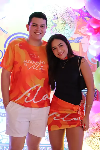 Álbum de fotos: Bloquinho do Vila agita Teresina com Xanddy Harmonia