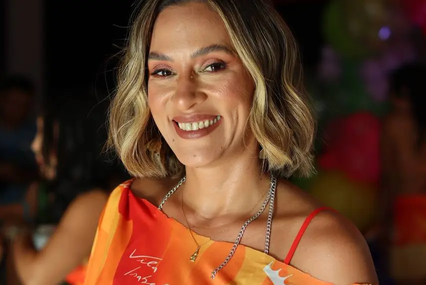 Álbum de fotos: Bloquinho do Vila agita Teresina com Xanddy Harmonia