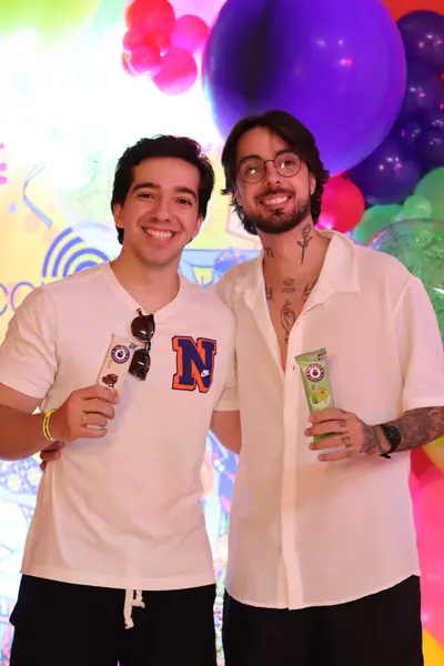 Álbum de fotos: Bloquinho do Vila agita Teresina com Xanddy Harmonia