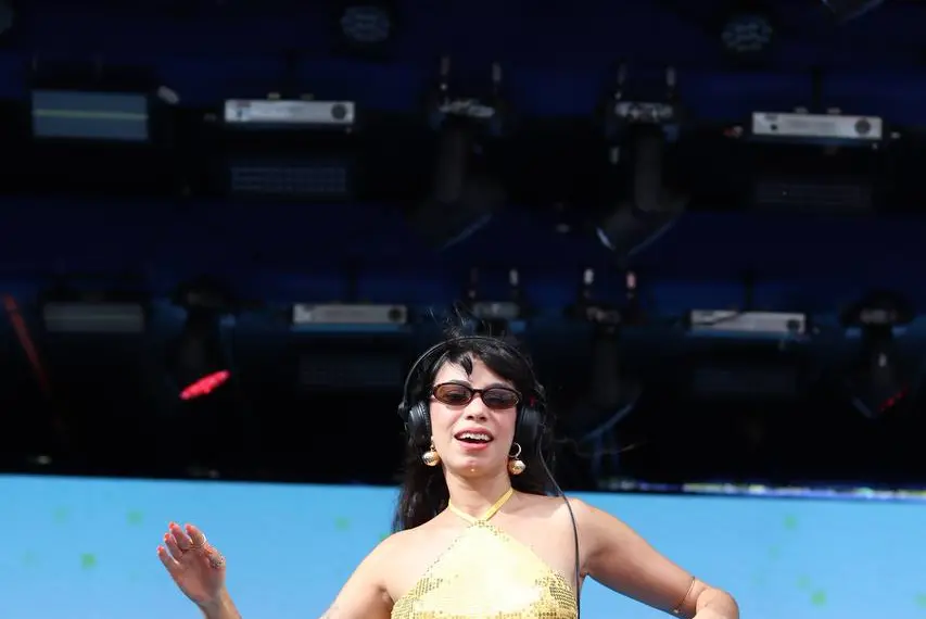 Álbum de fotos: Bloquinho do Vila agita Teresina com Xanddy Harmonia