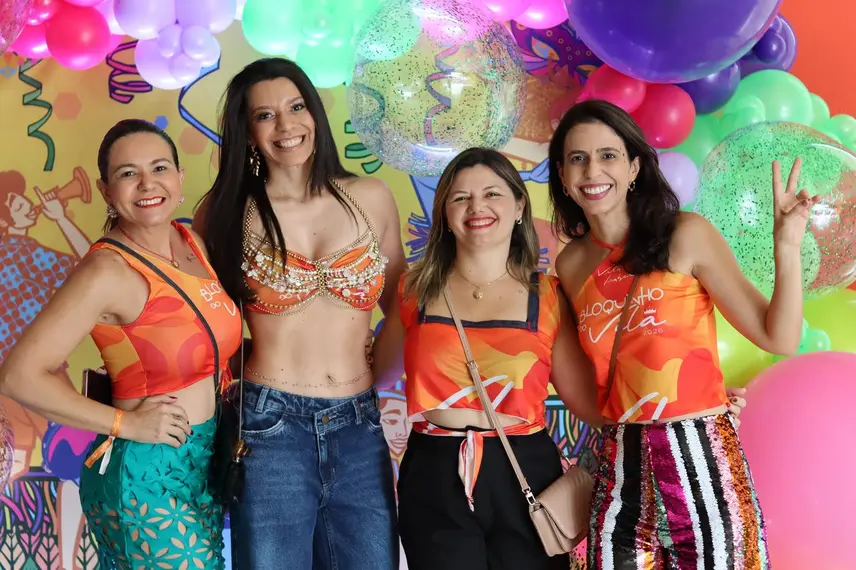 Álbum de fotos: Bloquinho do Vila agita Teresina com Xanddy Harmonia