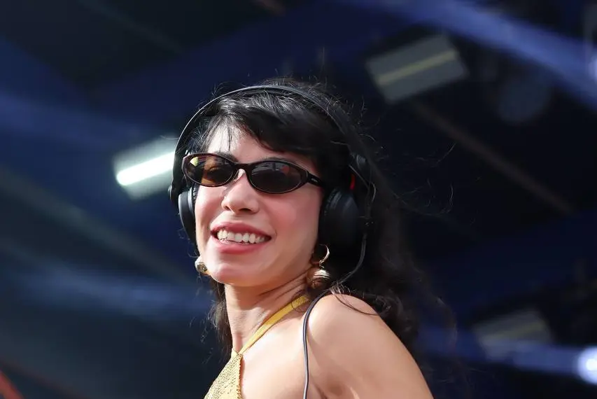 Álbum de fotos: Bloquinho do Vila agita Teresina com Xanddy Harmonia