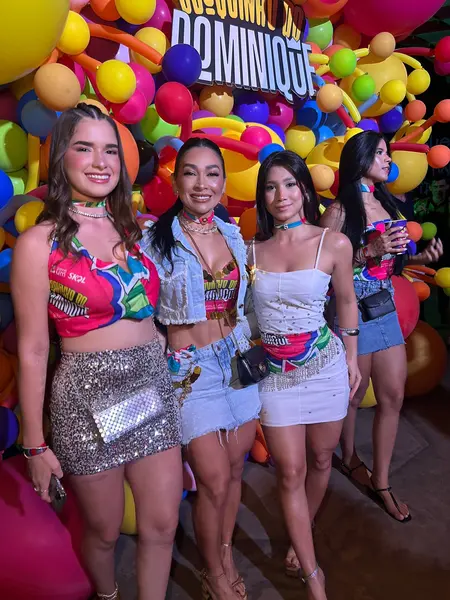 Alegria e música marcam o Bloquinho do Dominique