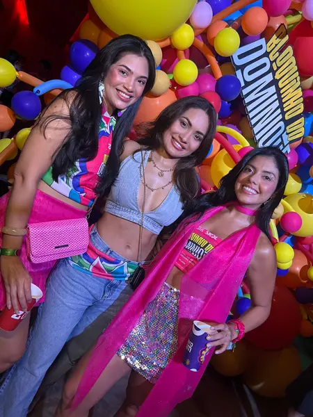 Alegria e música marcam o Bloquinho do Dominique