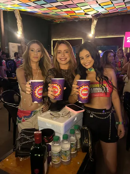 Alegria e música marcam o Bloquinho do Dominique