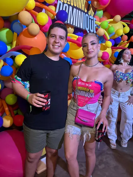 Alegria e música marcam o Bloquinho do Dominique