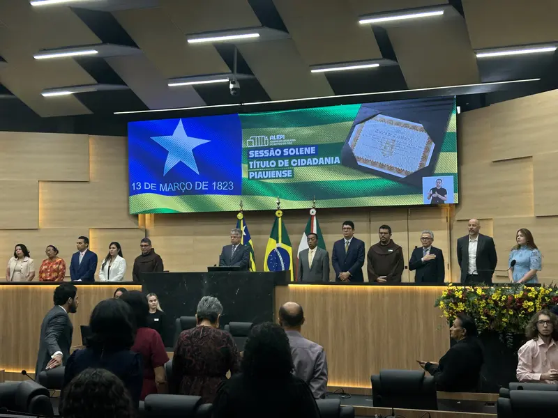 Alepi concede título de cidadania piauiense a Frei Cláudio por proposta de Kalume