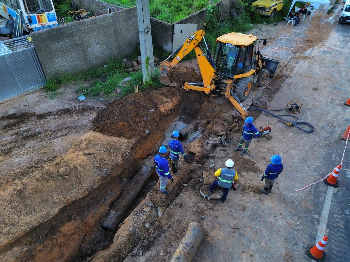 Após deslizamento, Águas de Teresina segue com trabalhos na zona Sul da capital