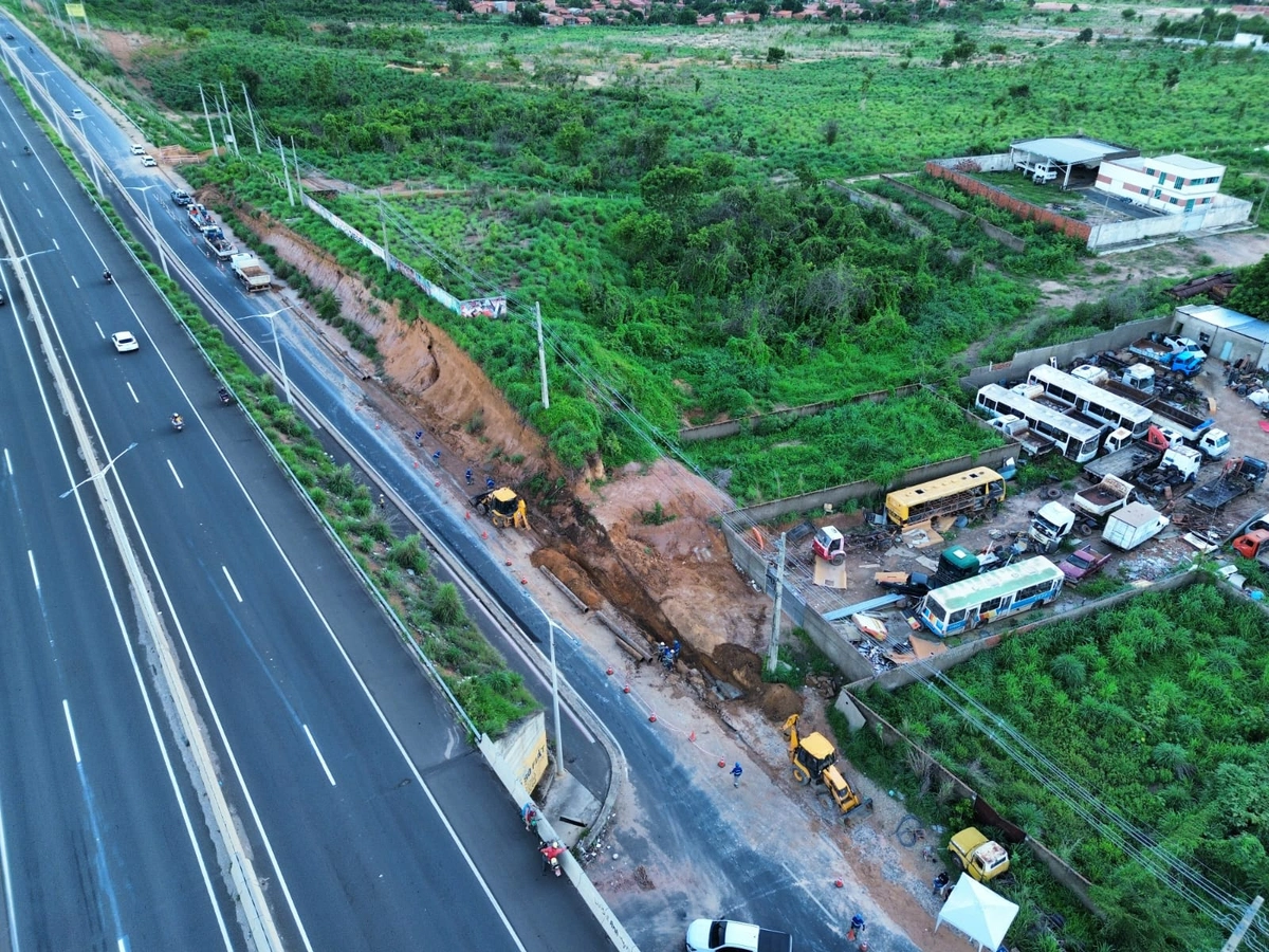Após deslizamento, Águas de Teresina segue com trabalhos na zona Sul da capital