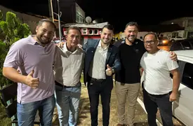 Aroazes homenageia deputados com título de cidadania em sessão solene (Foto: Conecta Piauí)