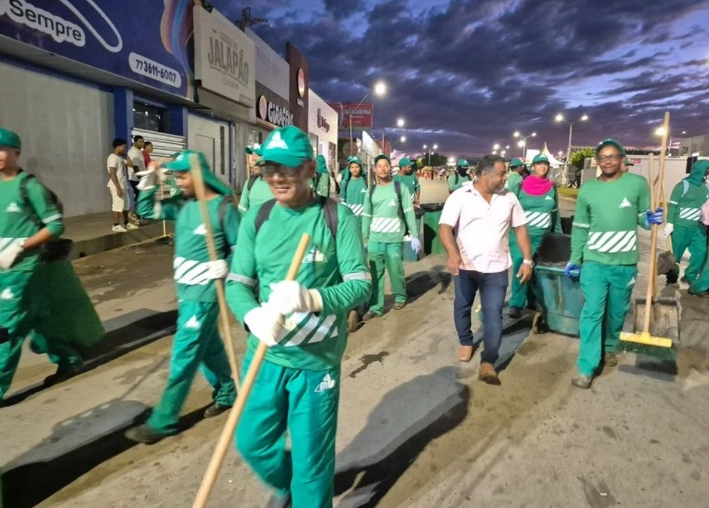Barreiras do Piauí inicia megaoperação de limpeza após 'Barreiras Folia 2026'
