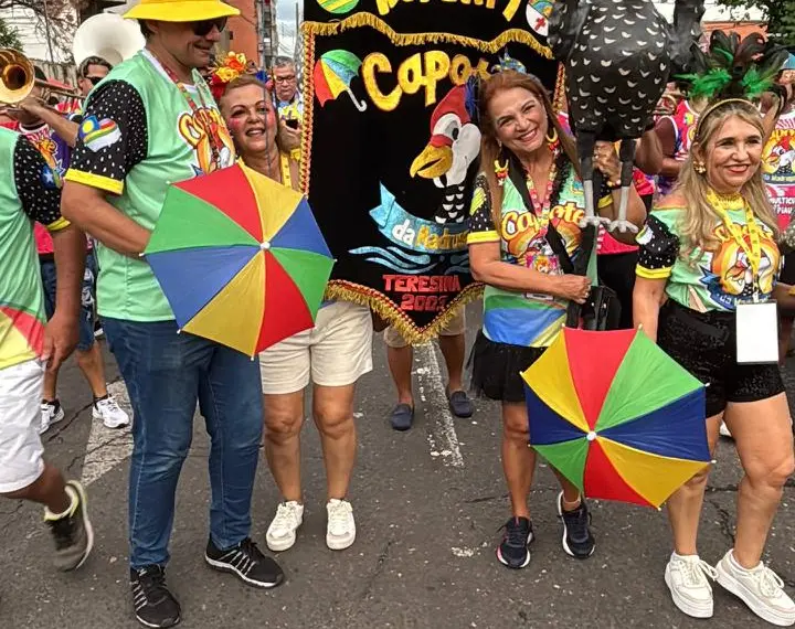 Bloco Capoeira da Madrugada abre Carnaval de Teresina com tradição e alegria