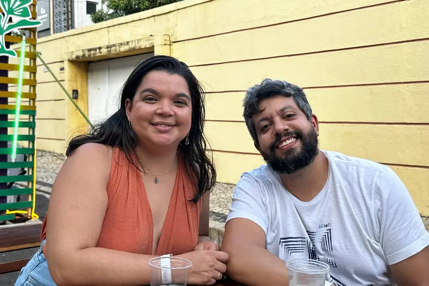 Bloco Stouradas anima a Praça Pedro II no domingo de Carnaval em Teresina