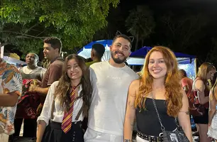 Bloco Stouradas anima a Praça Pedro II no domingo de Carnaval em Teresina (Foto: Conecta Piauí)