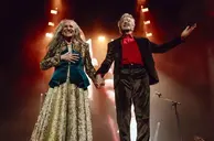 Caetano Veloso e Maria Bethânia vencem Grammy com álbum ao vivo