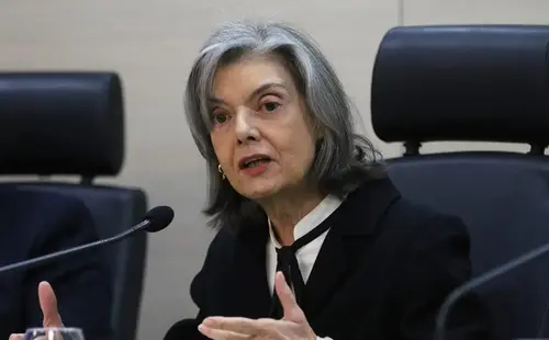 Cármen Lúcia será relatora de Código de Ética do STF, anuncia Fachin