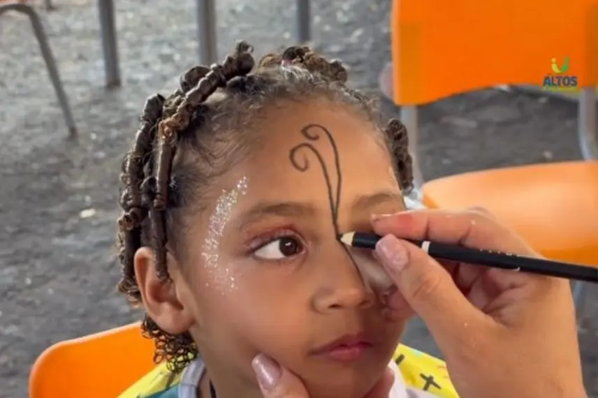 'Carnaval das Crianças' reúne famílias e anima público infantil em Altos