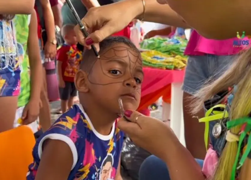 'Carnaval das Crianças' reúne famílias e anima público infantil em Altos