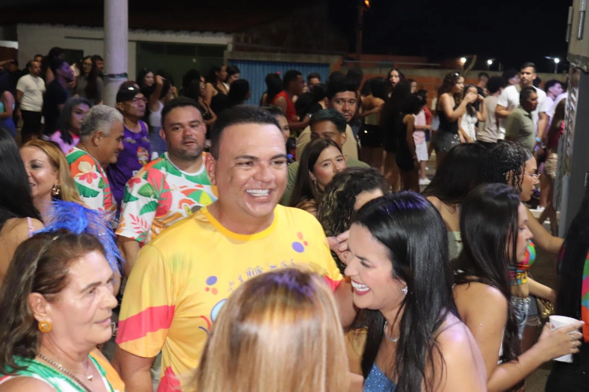 Carnaval de São Raimundo Nonato atrai multidão no segundo dia de festa