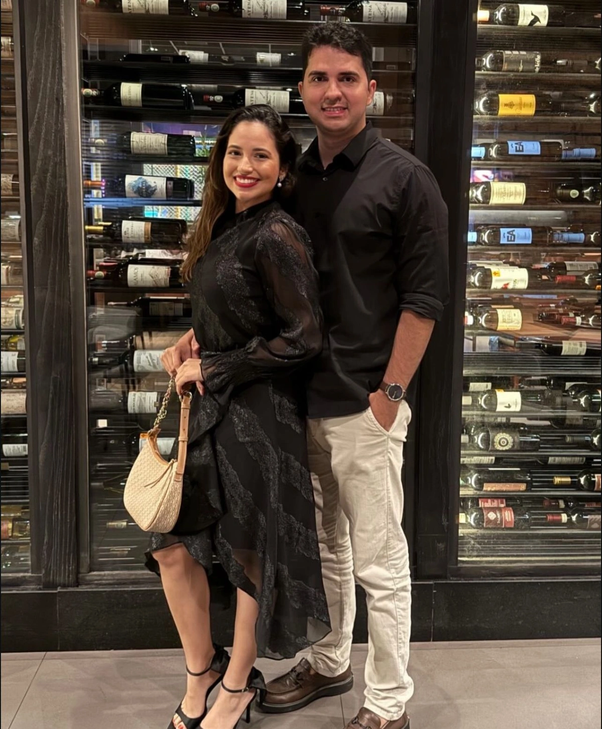 Casais piauienses em dia de evento especial celebrando o amor e a relação