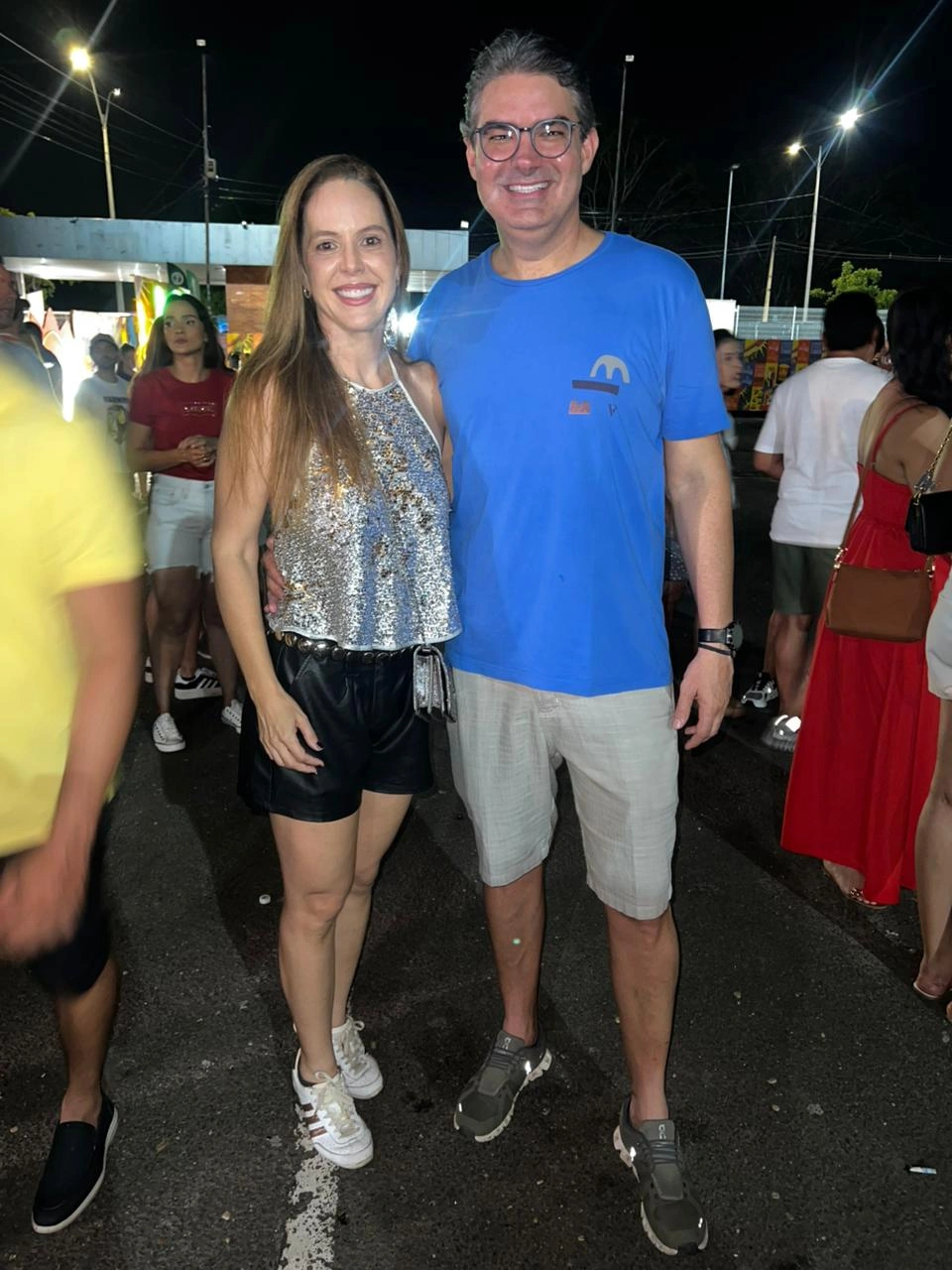Casal Luciano Nunes e Maria Laura Lopes Nunes em noite de festa carnavalesca