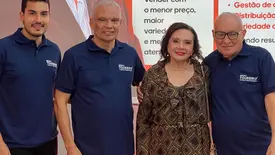 Casal Maria Adelaide e Raimundo Toureiro com Gerardo Cavalcante e o neto Samuel Brito Cavalcante (Foto: Instagram)