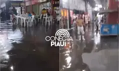 Chuva volta a alagar praça de alimentação do Mercado do Dirceu I