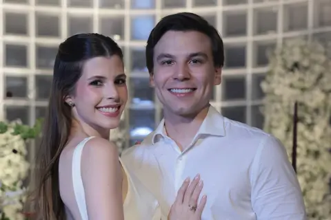 Cliques do jantar de noivado dos lindos Nilsa Tajra e Guilherme Miranda