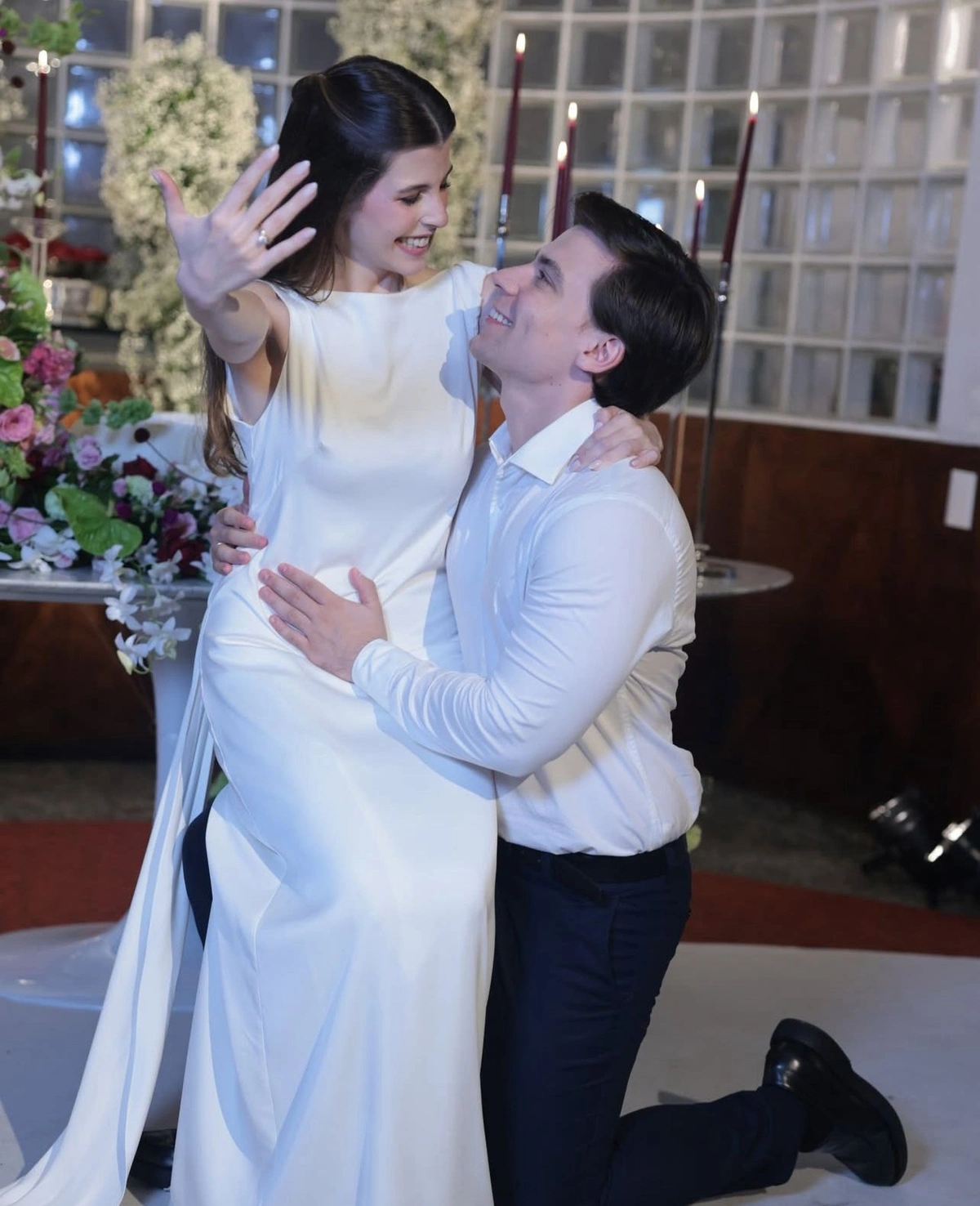 Cliques do jantar de noivado dos lindos Nilsa Tajra e Guilherme Miranda