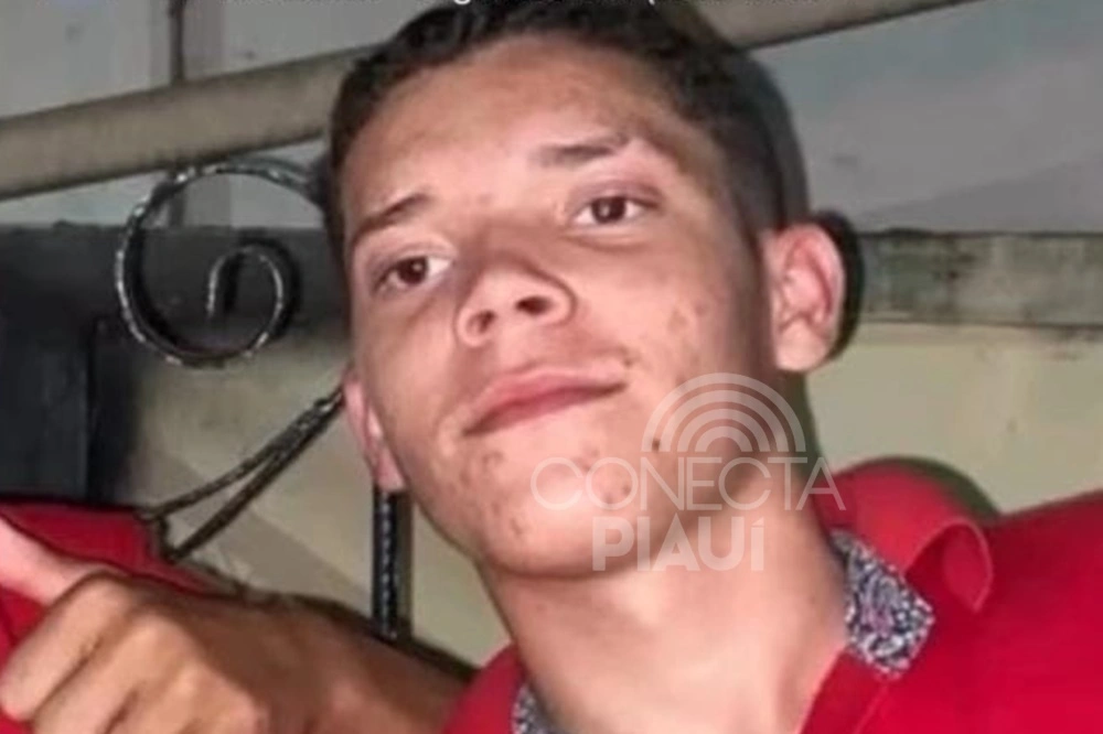 Colisão entre moto e caminhonete deixa jovem morto em Floriano