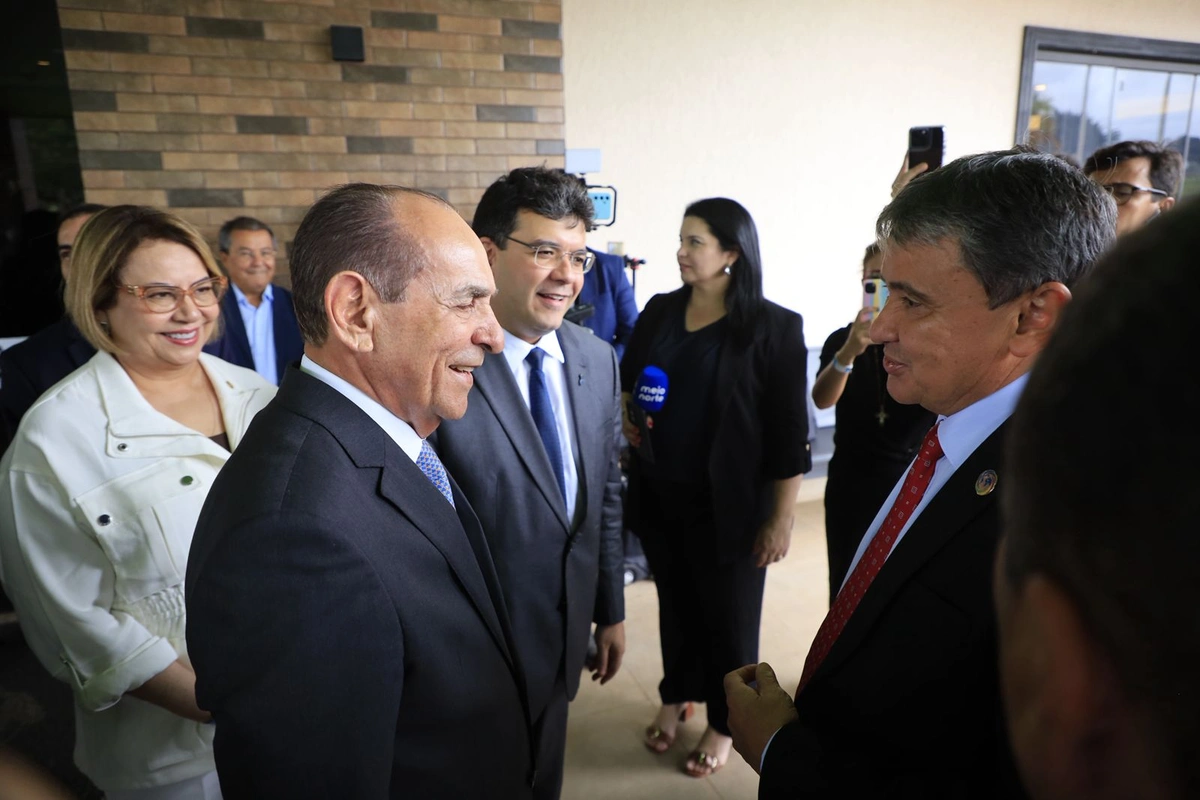 Com cerca de 100 prefeitos presentes, almoço em Brasília reforça liderança de Marcelo Castro entre os municípios do Piauí